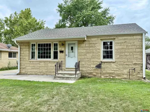 2111 N 59th St, Lincoln, NE 68505