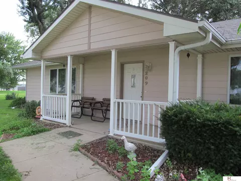 Exterior - 209 E Otoe St, Exeter, NE 68351 photo 4 of 5