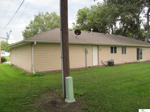 Exterior - 209 E Otoe St, Exeter, NE 68351 photo 3 of 5