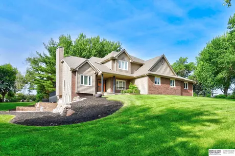 21727 Cimarron Rd, Elkhorn, NE 68022