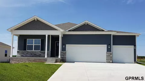 6228 Harvest Dr, Papillion, NE 68157