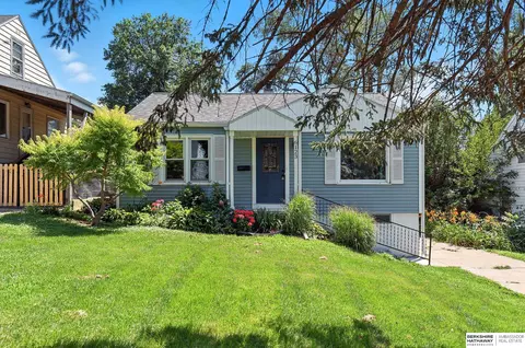 6123 Emmet St, Omaha, NE 68104