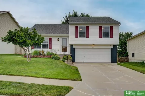 17857 Josephine St, Omaha, NE 68136