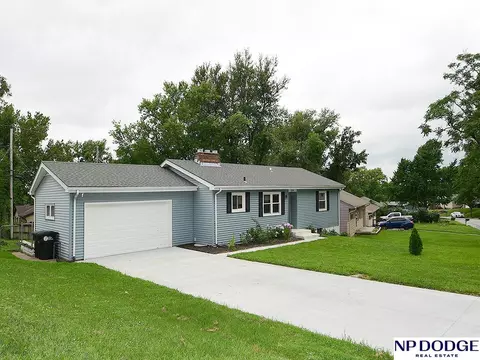 5719 Larimore Ave, Omaha, NE 68104