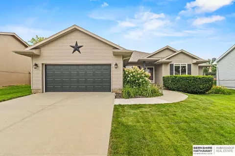 7525 Vane St, Omaha, NE 68122