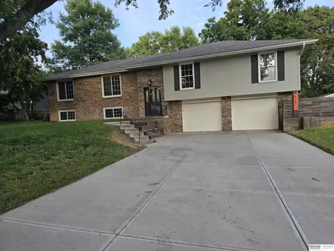 415 S 217th St, Elkhorn, NE 68022