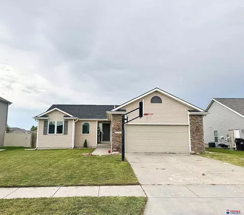 14321 Quentin St, Waverly, NE 68462