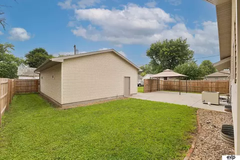 Exterior - 205 8th St, Scribner, NE 68057 photo 3 of 6