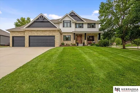10222 Edna Ave, La Vista, NE 68128