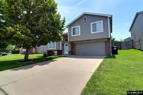 17129 Sahler St, Omaha, NE 68116