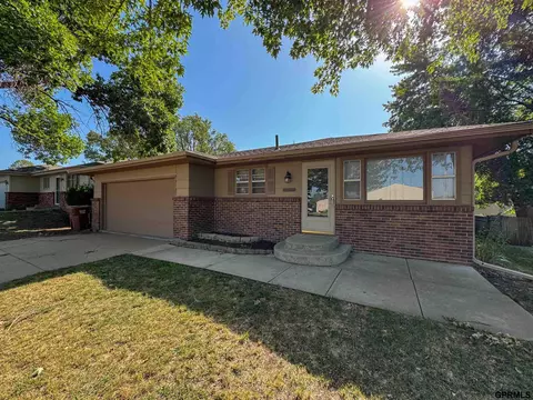 4010 N 7th St, Lincoln, NE 68521
