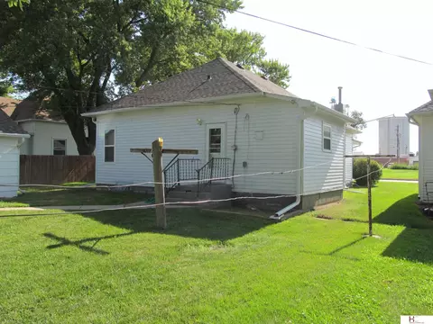109 S Union Ave, Exeter, NE 68351 photo 2
