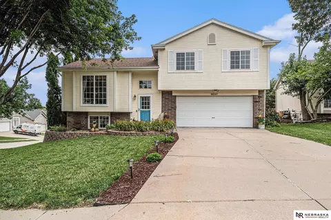 4687 N 149th St, Omaha, NE 68118