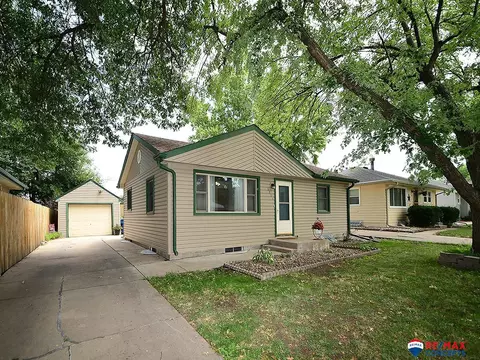 1934 N 58th St, Lincoln, NE 68505