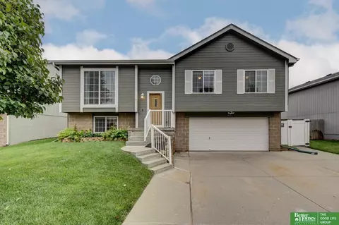 7611 Fillmore St, Omaha, NE 68122