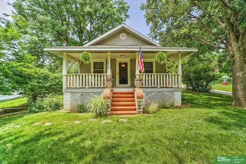 1210 Prairie Ave, Bellevue, NE 68005