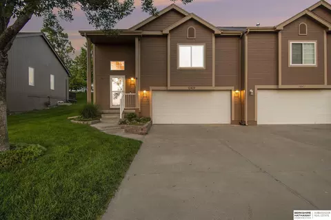 10409 S 26th St, Bellevue, NE 68123