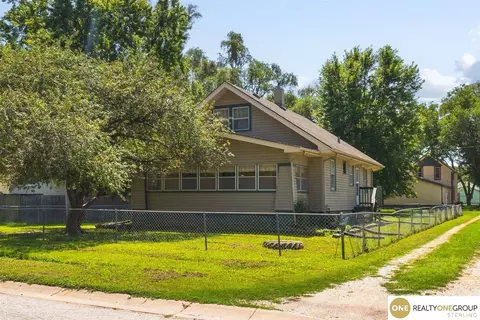 815 18th Ave, Council Bluffs, IA 51501