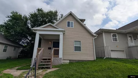 4251 Patrick Ave, Omaha, NE 68111