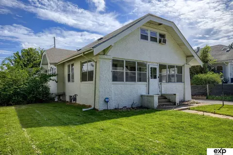 2879 Titus Ave, Omaha, NE 68112