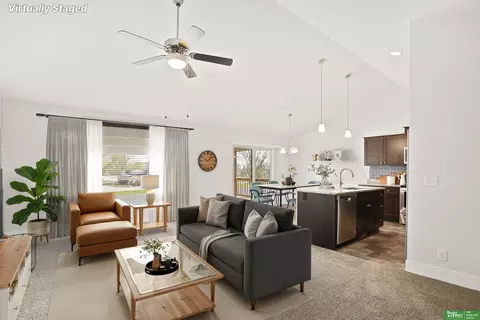 3028 Lakeside Dr, Plattsmouth, NE 68048