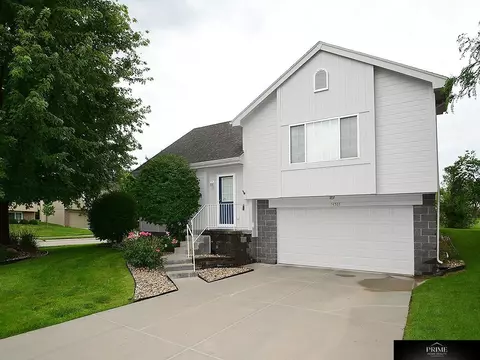 14505 Wirt St, Omaha, NE 68116