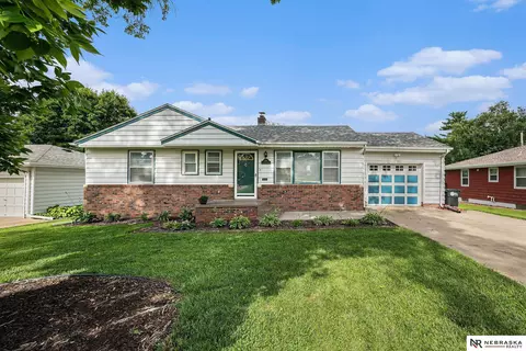 710 S 67th Ave, Omaha, NE 68106