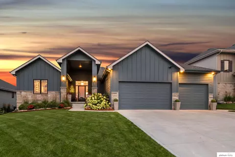 4553 S 218th St, Elkhorn, NE 68022