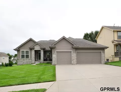 2631 N 165th Ave, Omaha, NE 68116