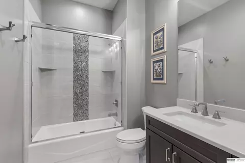 Bath - 405 S 243rd St, Waterloo, NE 68069 photo 7 of 9