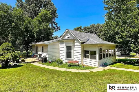 704 S 10th St, Plattsmouth, NE 68048