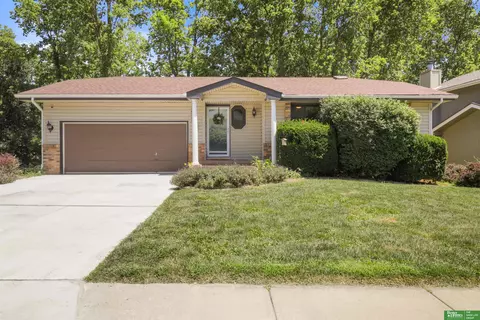 14007 S 34th St, Bellevue, NE 68123