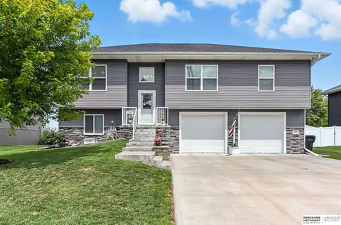 604 Jefferson St, Waterloo, NE 68069