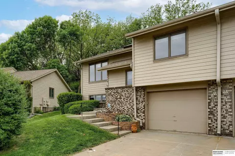 1115 Arbor Ridge Dr, Council Bluffs, IA 51503