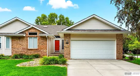 17161 Oakmont St, Omaha, NE 68136
