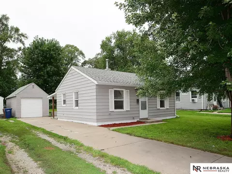 2608 Crawford St, Bellevue, NE 68005