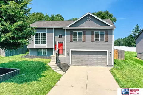 20830 Maple St, Gretna, NE 68028