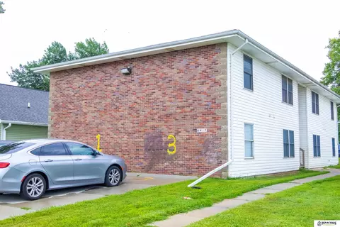 6417 Burlington Ave, Lincoln, NE 68507
