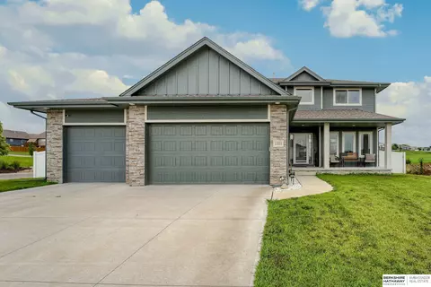 13551 S 49 St, Bellevue, NE 68133