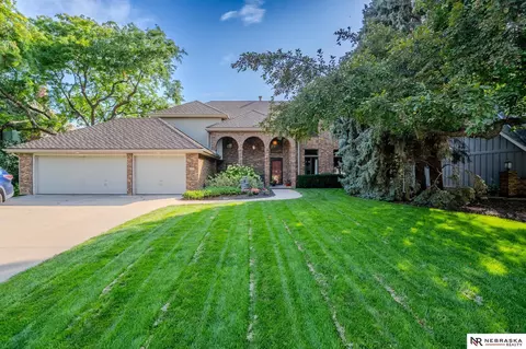 12935 Izard St, Omaha, NE 68154