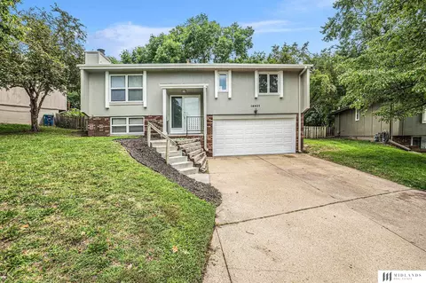 14427 Weir Cir, Omaha, NE 68137