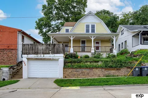 209 Franklin Ave, Council Bluffs, IA 51503