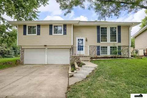 11324 Y St, Omaha, NE 68137