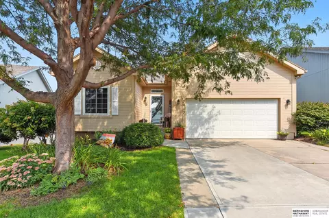 3013 N 144 Ave, Omaha, NE 68116