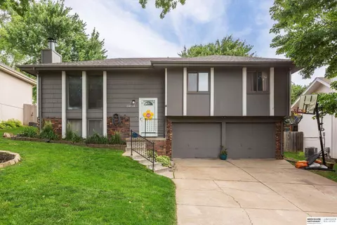 14820 N St, Omaha, NE 68137