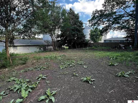 117 W Main St, Ceresco, NE 68017
