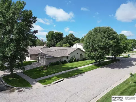 6701 S 57 St, Lincoln, NE 68516