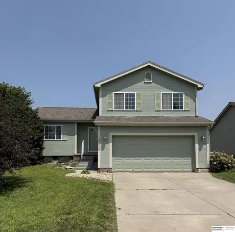 20926 Oak St, Gretna, NE 68028