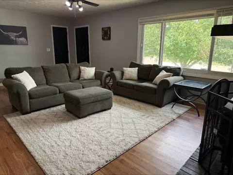 1821 Hoyt St, Beatrice, NE 68310 photo 7