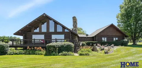 15801 Lakeside Estates Dr, Crete, NE 68333